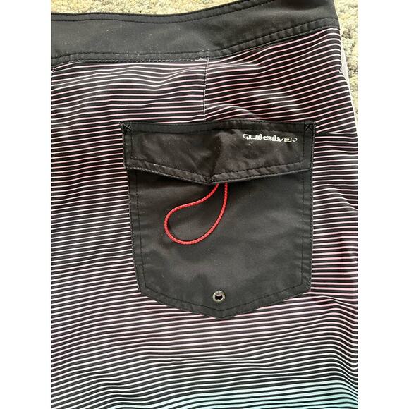 Men’s Multicolored Stripe Quiksilver Swim Trunk Board Shorts Waist Size 33” - Picture 5 of 6